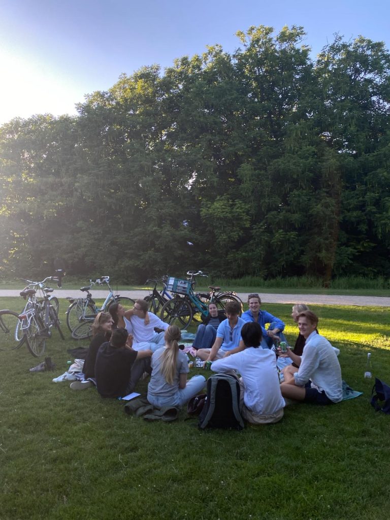 Sfeerbeeld van Zomervakantie bij dispuut Atlas.